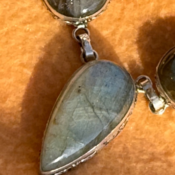 Labradorite & Sterling Silver necklace - Picture 2 of 3